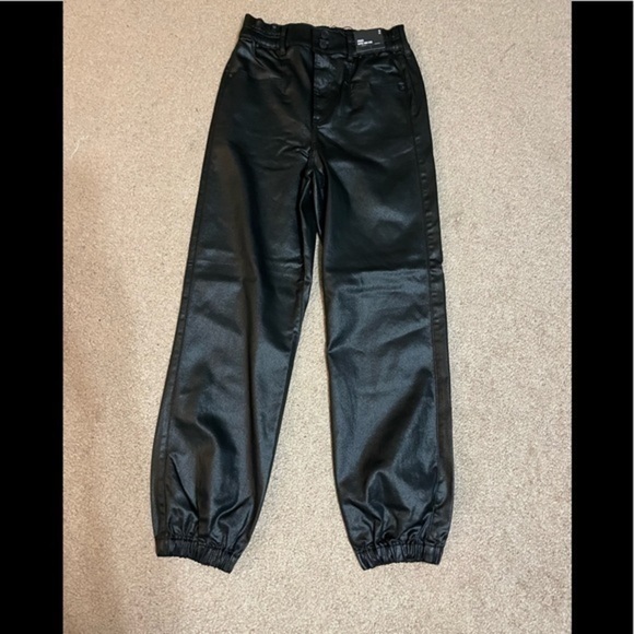 Express Black Jogger Vegan leather Super High Rise Size 2 - Picture 1 of 11